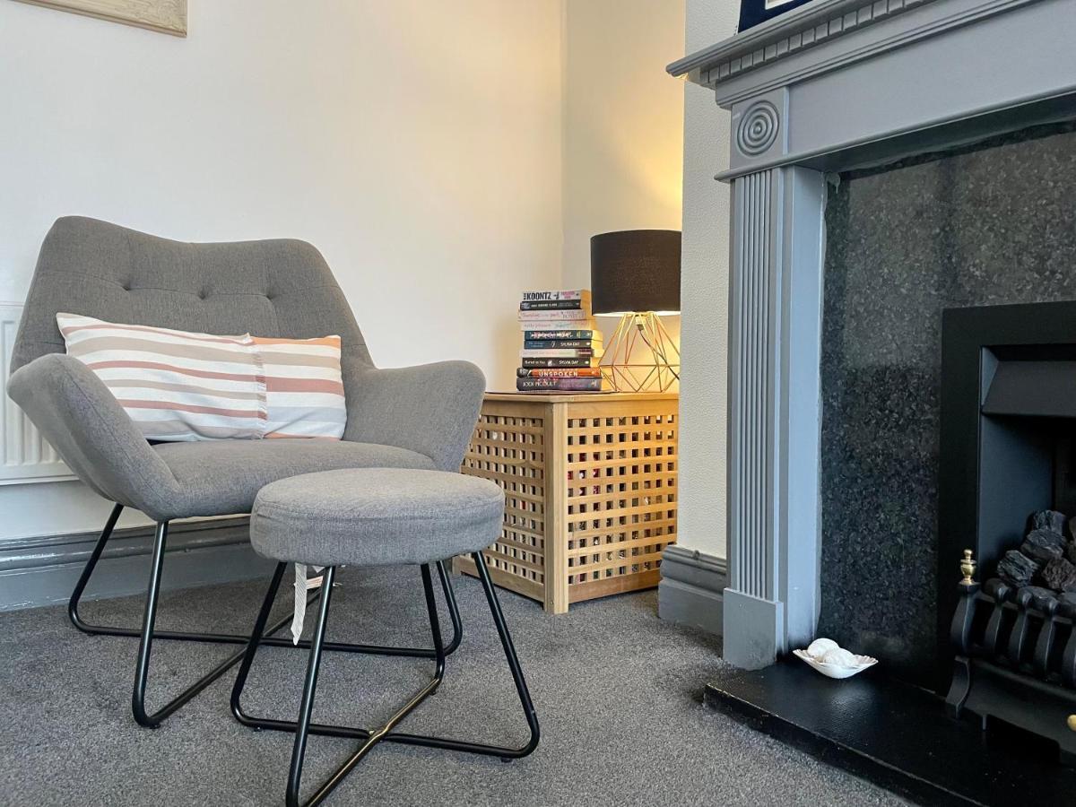 Entire Holiday Home In Blackpool With Free Parking And A Private Patio Garden Экстерьер фото